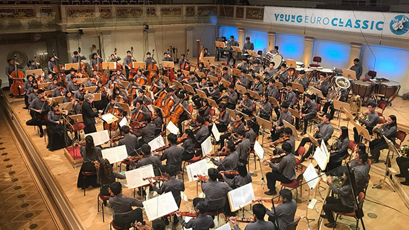 Konzerte des Asian Youth Orchestra in Europa