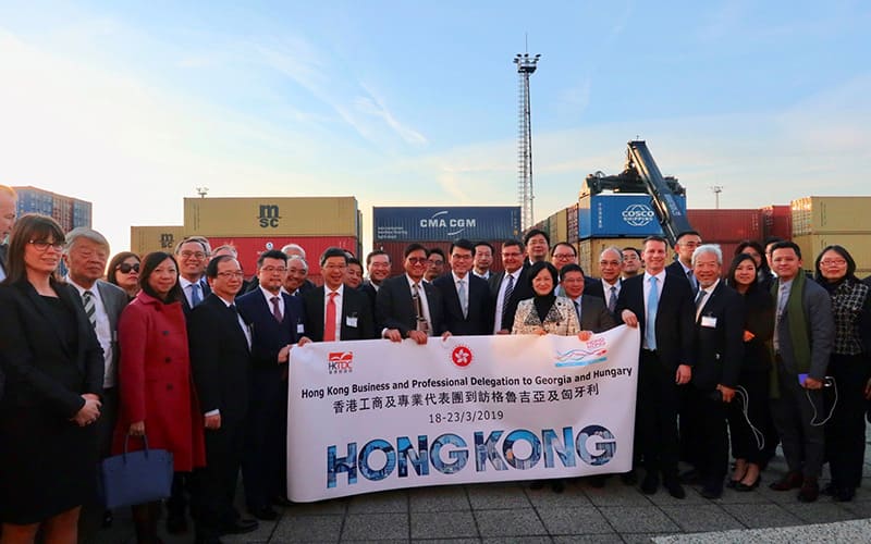 The Secretary for Commerce and Economic Development, Mr Edward Yau, and the Hong Kong business and professional delegation visited Rail Cargo Hungaria Zrt on March 21 to better understand the logistics infrastructure development in Hungary.