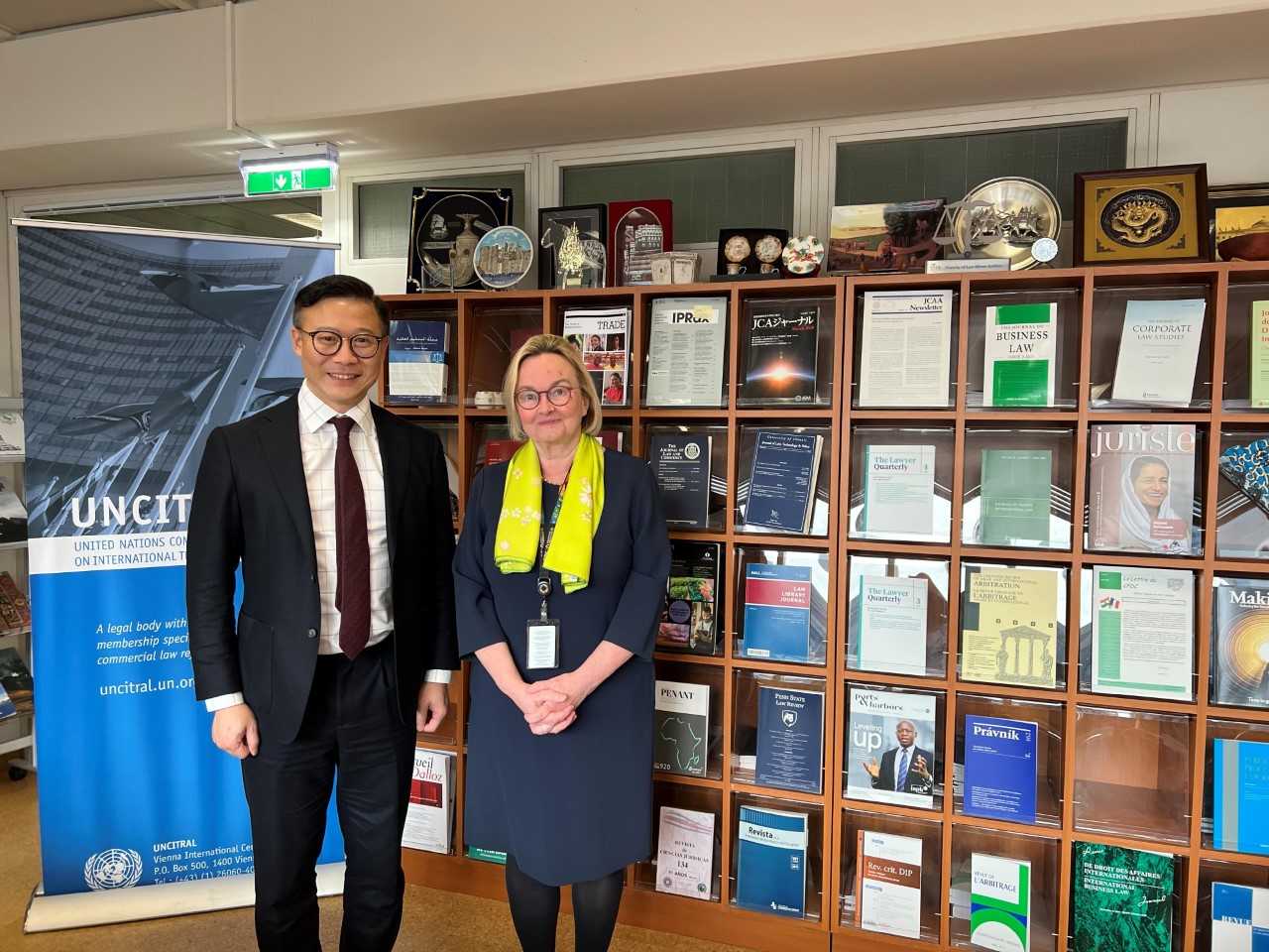 DDSJ stärkt Zusammenarbeit zwischen Hongkong und der UNCITRAL und wirbt in Wien für Hongkong als Talentschmiede für die Praxis des internationalen Rechts