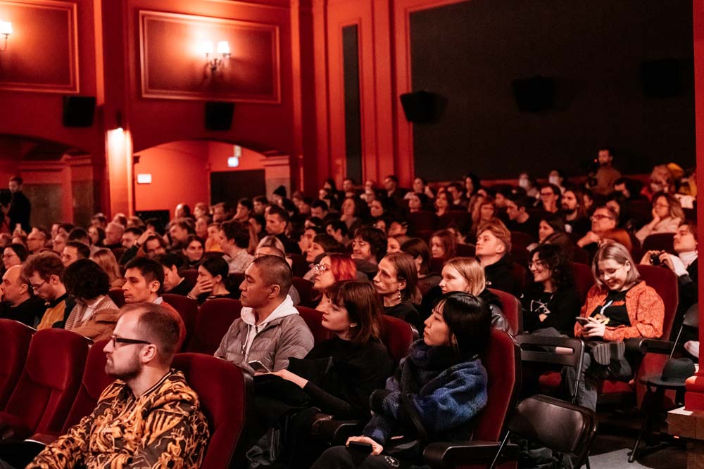 2.Audience at the opening film of the Hong Kong Heroines section at the Five Flavours Asian Film Festival on November 15 (Warsaw time).