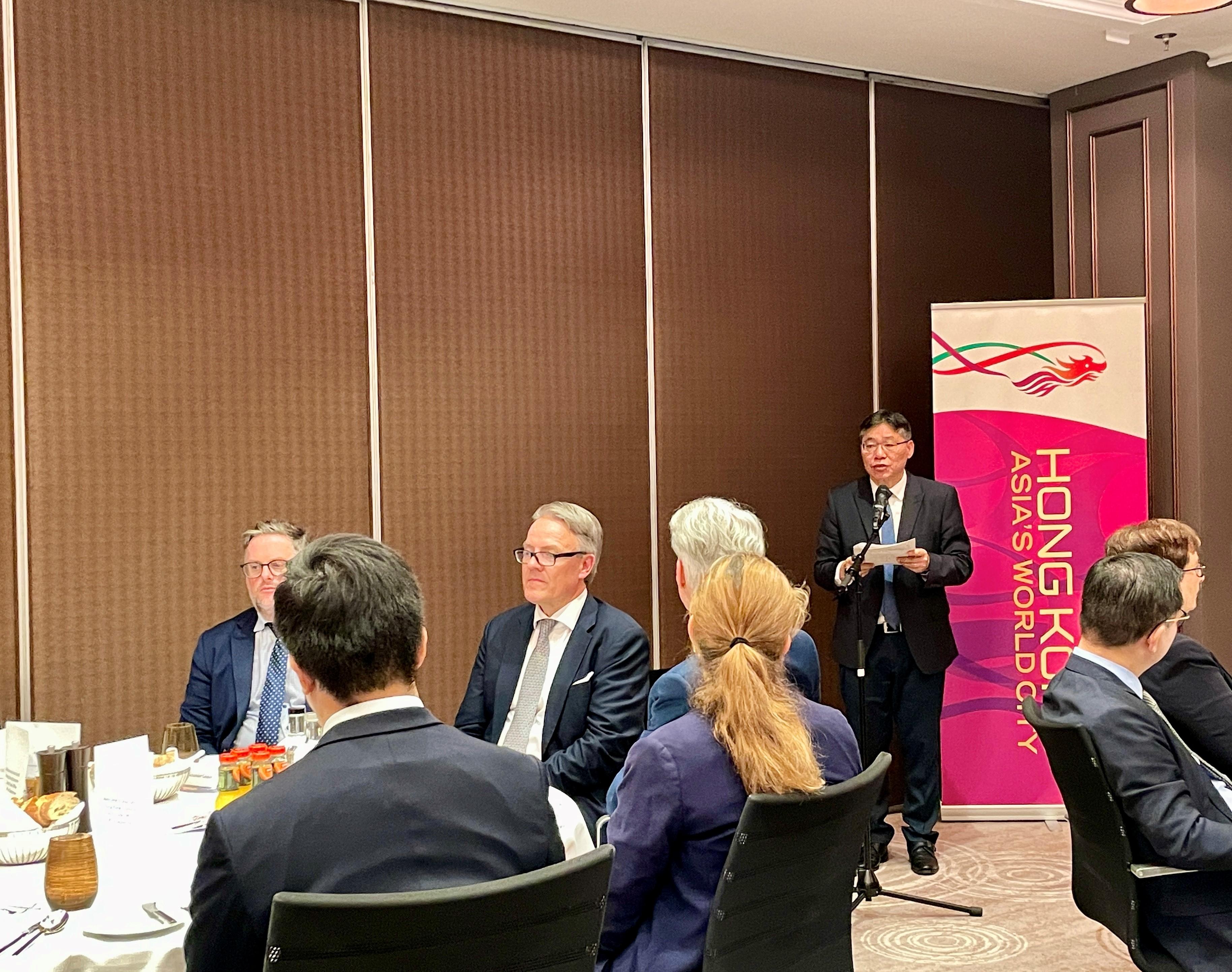 Secretary for Transport and Logistics speaks at networking lunch in Hamburg